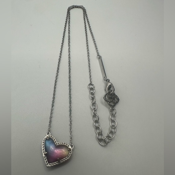 Kendra Scott Ari Heart Pendant Necklace Rainbow Iridescent Stone Silver Tone - Picture 9 of 12